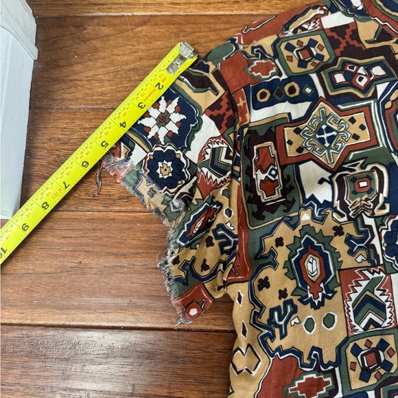 Vintage Geometric Patterned Distressed Blouse - Picture 10 of 10